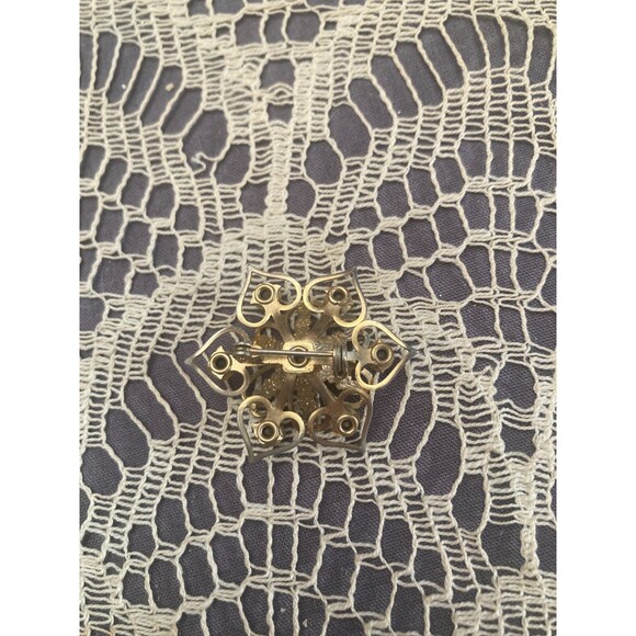 Vintage 50s Flower Brooch 1950s Small Gold Tone Aurora Borealis Elegant - Picture 2 of 3